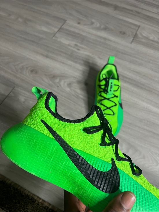 Nike Lebron TR 1 Green Strike (9)